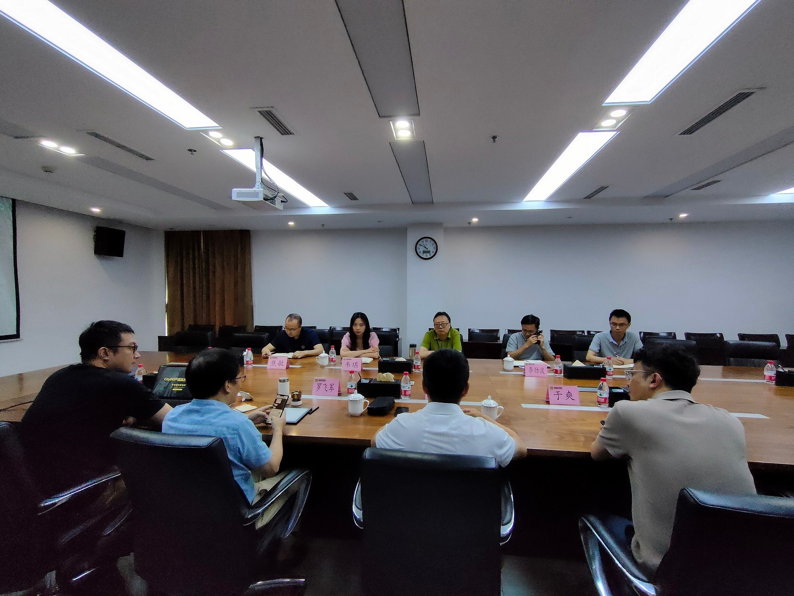 成都(dōu)數(shù)字益民(mín)科(kē)技(jì)有(yǒu)限公司召開(kāi)股東(dōng)會(huì)