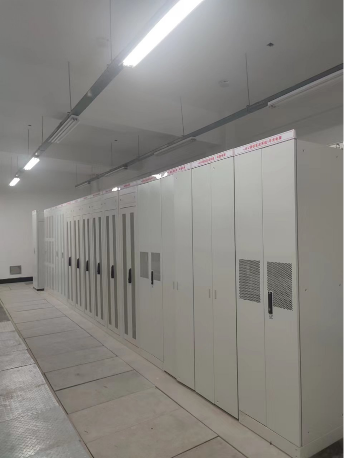 四川瑞康參建的(de)全球最大(dà)、海(hǎi)拔最高(gāo)的(de) 水(shuǐ)光(guāng)互補電(diàn)站(zhàn)正式投産 四川瑞康參建的(de)全球最大(dà)、海(hǎi)拔最高(gāo)的(de) 水(shuǐ)光(guāng)互補電(diàn)站(zhàn)正式投産