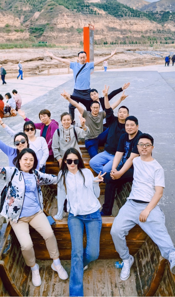 尋紅(hóng)色記憶 汲奮進力量 | 2024四川瑞康主題團建活動 尋紅(hóng)色記憶 汲奮進力量 | 2024四川瑞康主題團建活動